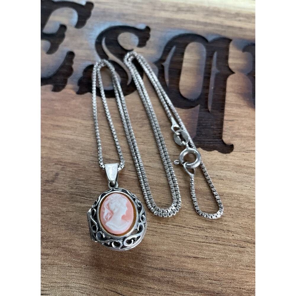 Vintage Sterling Silver Pink Cameo Lady Portrait Oval 925 Pendant Necklace